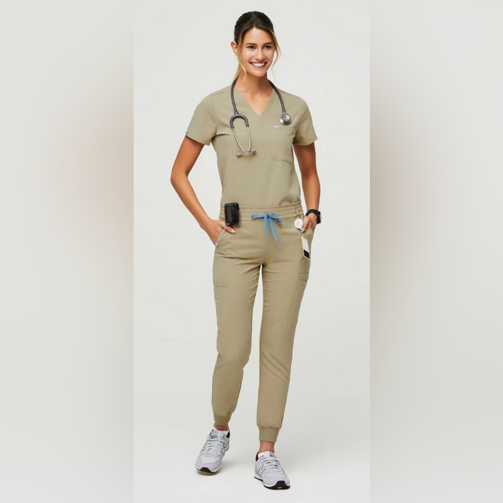 Figs Tan Women's Scrub Set